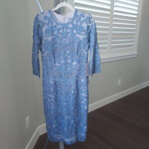 Elegant Blue Lace Midi Dress